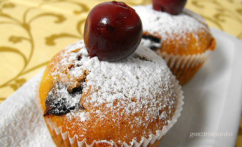 Meggyes csokis muffin recept