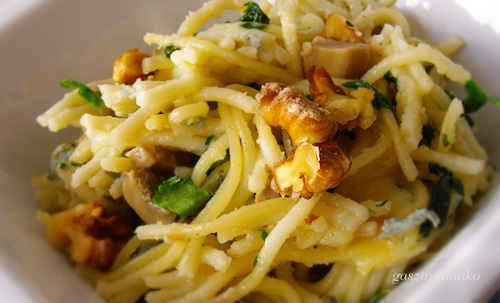 Spenótos-gombás spagetti csőben sütve recept
